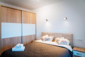 Apartament spațios cu magazin si bus