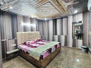 TEJAS HOMESTAY JUST 2 MINUTES from GOLDEN TEMPLE