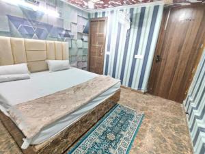 TEJAS HOMESTAY JUST 2 MINUTES from GOLDEN TEMPLE