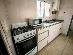 A4- Departamento céntrico, amplio y con hermosa vista al lago!