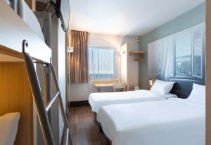 Hotels B&B HOTEL Blois Sud Vineuil : Chambre Quadruple Standard