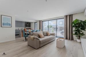 Shore Apartments - Santa Cruz