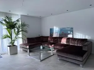 Moderne woning Drachten 2 slaapkamers dichtbij centrum parking voor de deur - Rottevalle