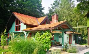 Tree house Ramona & Fairytale wooden house by Ljubljana 