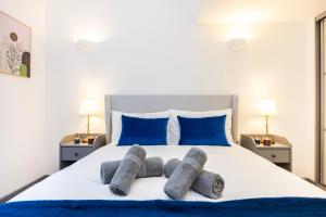 Luxury 2BR 2BA Apartment Kensington Sleeps 8