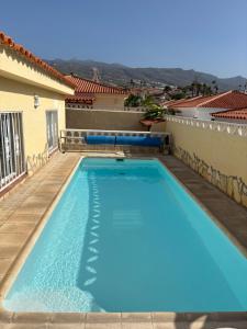 Casa Barmalei Private Pool & Rooftop Terrace Ocean View, Tenerife