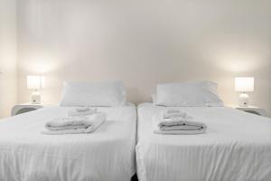 Modern 2-Bed Apartment with Parking near Bondi Beach