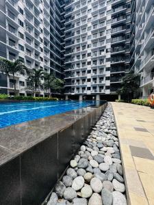 Solana Staycation Suites at Shore 3 Residence Tower 2