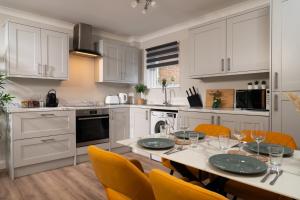 Charming Central 2BR Flat near St Georges Market