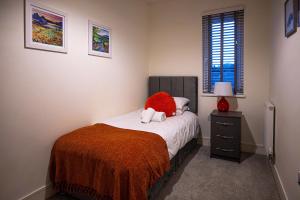 Spacious 2 Bedroom Apartment in Crawley