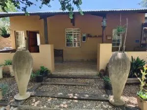 Cave View self catering cottages - Randfontein