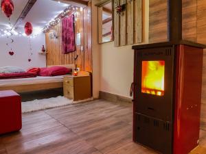 Home La Sierra with WHIRLPOOL BATH for two