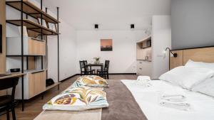 Zamoyskiego, Sun & Snow