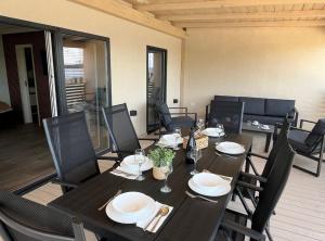 Tranquil Tides Drage Mobile Home with Terrace and Sea View