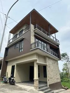 Daisha Villa 2 Private Pool BATU - Sengon