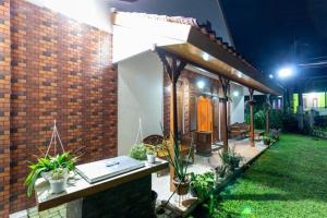 Belgareti Modern Ethnic House Cipanas Puncak