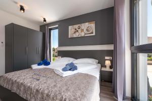 Charming Villa Magnifica with heated pool for 8 