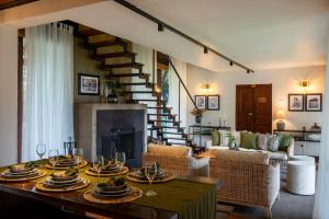 Tathya Hills - Luxe Garden Retreat In The Hills