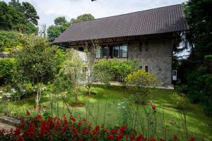 Tathya Hills - Luxe Garden Retreat In The Hills