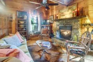 Near Hiking Studio with Fire Pit in Lawndale! - Boiling Springs