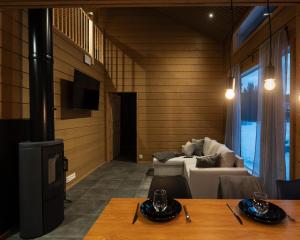 Black Work Levi Ahde