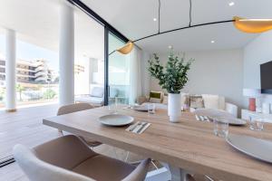 Luxury Apartment El Higueron West