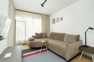 Prestiżowe Apartamenty w Poznaniu z Sypialnią i Parkingiem by Noclegi Renters