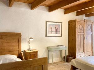 Maisons de vacances Gite de charme avec grand jardin & piscine : photos des chambres