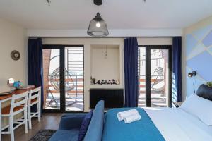 Stylish Studio Apartment with balcony