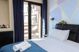 Stylish Studio Apartment with balcony
