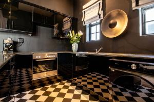 Sophisticated Seaside Townhouse