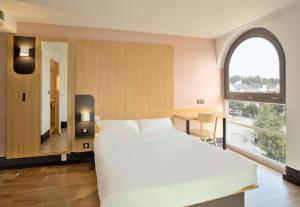 Hotels B&B HOTEL Dreux Centre : photos des chambres