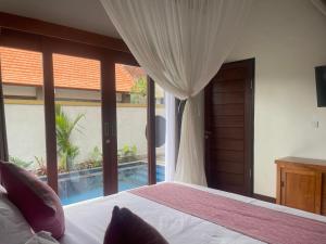 D & L Mandala Villa Bunutan