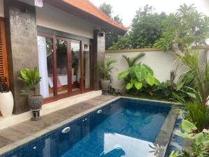 D & L Mandala Villa Bunutan