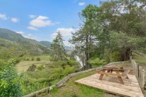 River Valley Escapes - 泰晤士