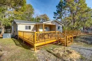 about 8 Mi to Pinehurst Cozy Home with Extended Deck! - Pinebluff