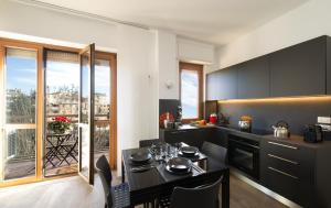 LA TERRAZZA VISTA DUOMO, piscina e campi da tennis