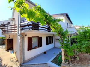 Apartment Almira with sea view 