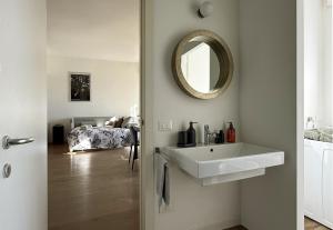 LA TERRAZZA VISTA DUOMO, piscina e campi da tennis