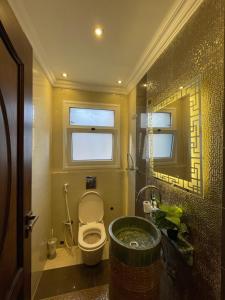 شقة راقيه بموقع مميز بالدقي