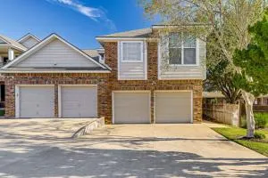 6 Mi to Texas AandM Home with Pool Access - Washington