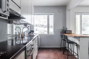 Beautiful 1BR Apartment near Lahti Center with Free Parking