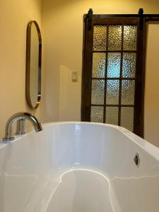 Maisons de vacances Le Ruisseau Gite Ideal pour un Sejour a Deux au Fil de l-Eau : photos des chambres