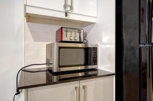 #1 - Big Loft - Plaza St-hubert