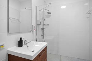 Victory Avenue Gem - Modern & Elegant Apartment