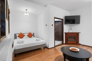 Chic Apartments in the Heart of Bucharest - Walk to Old Town