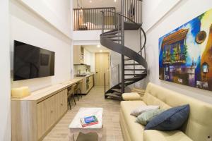 Brand-New Luxury Loft in Old City