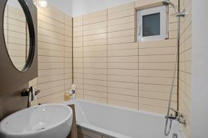 Chic Apartments in the Heart of Bucharest - Walk to Old Town