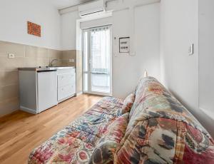 Appartements Studio lumineux avec clim et TV ideal pour couples : photos des chambres
