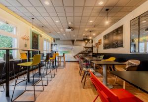 Hotels B&B HOTEL Lille Villeneuve d'Ascq Grand Stade : photos des chambres